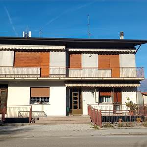 Casa singola In Vendita a Colle Umberto